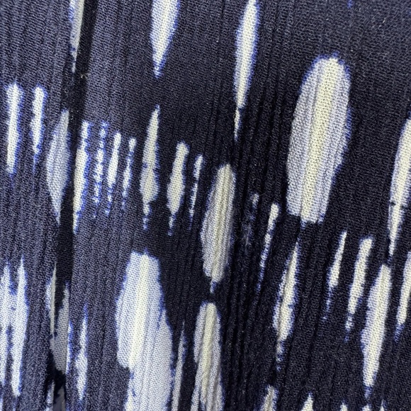 Flowing navy blue and white womens pant- size Large- EUC - Picture 7 of 9